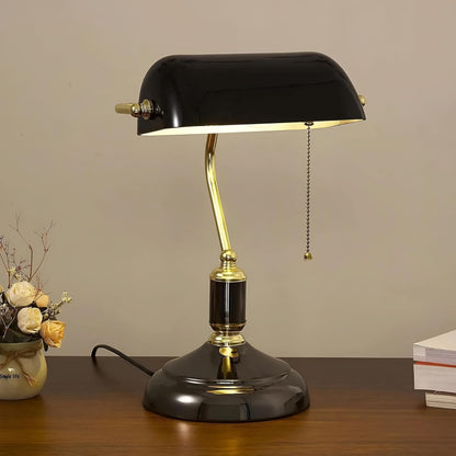 NXUS An antique traditional retro bankers desk lamp with a glass shade for use in living rooms, offices, meetings, and study spaces